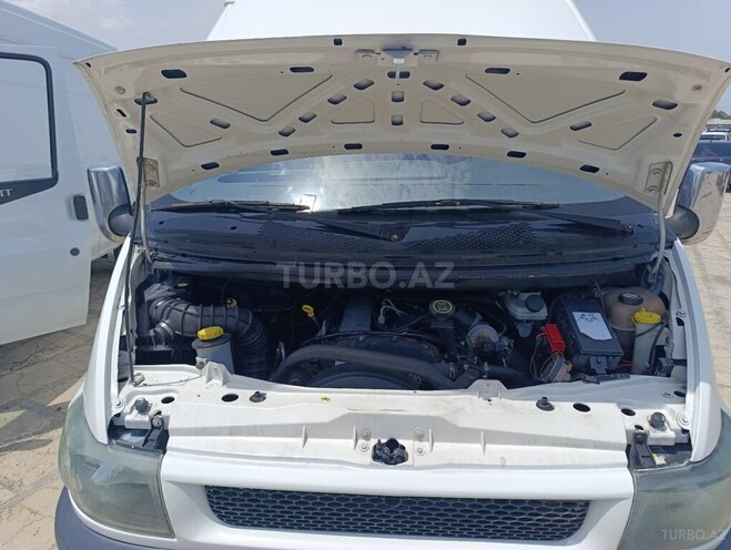 Ford Transit-2