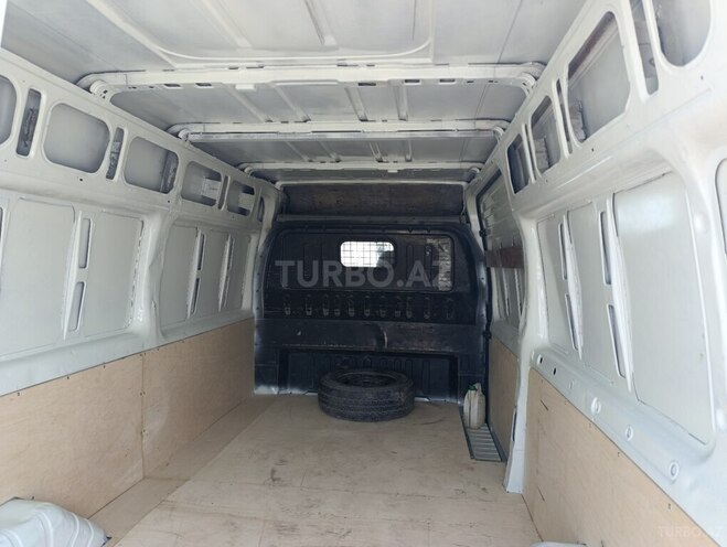 Ford Transit-3