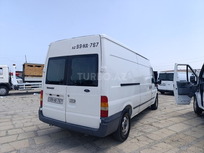 Ford Transit-5