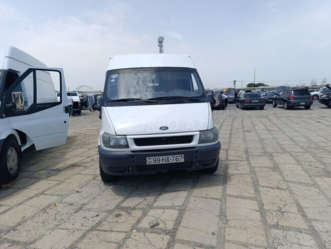 Ford Transit-1