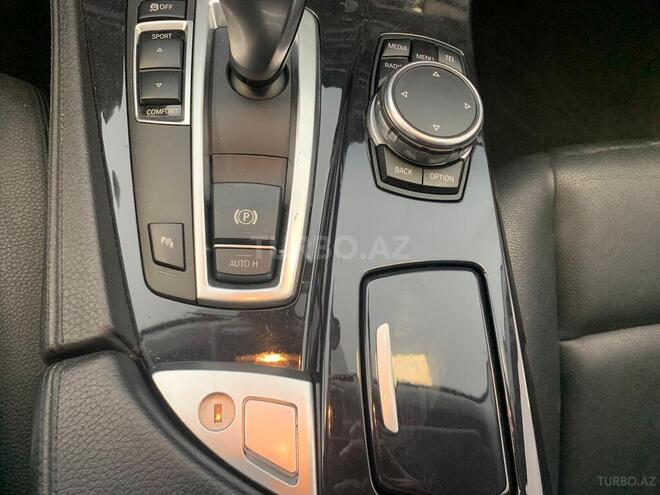BMW 520 2015, 117,300 km - 2.0 l - Bakı