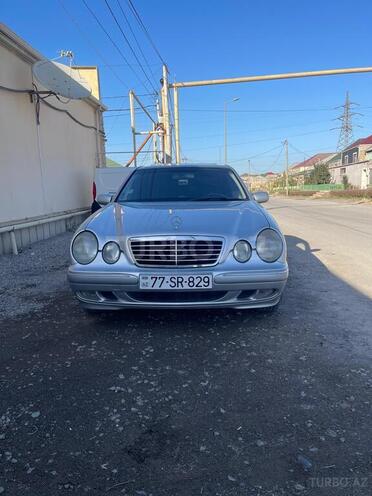 Mercedes E 240 1999, 298,000 km - 2.4 l - Bakı