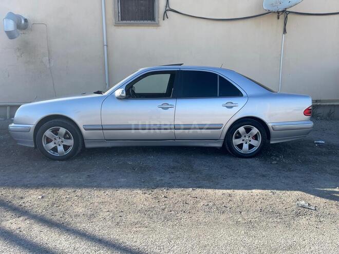 Mercedes E 240 1999, 298,000 km - 2.4 l - Bakı