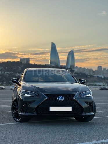 Lexus ES 300h 2022, 57,000 km - 2.5 l - Bakı