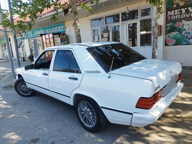 Mercedes 190 1986, 300,000 km - 2.0 l - Ağcabədi