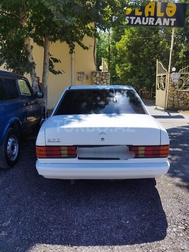 Mercedes 190 1986, 300,000 km - 2.0 l - Ağcabədi