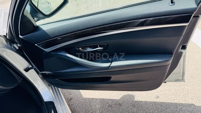 BMW 528 2016, 303,138 km - 2.0 l - Bakı