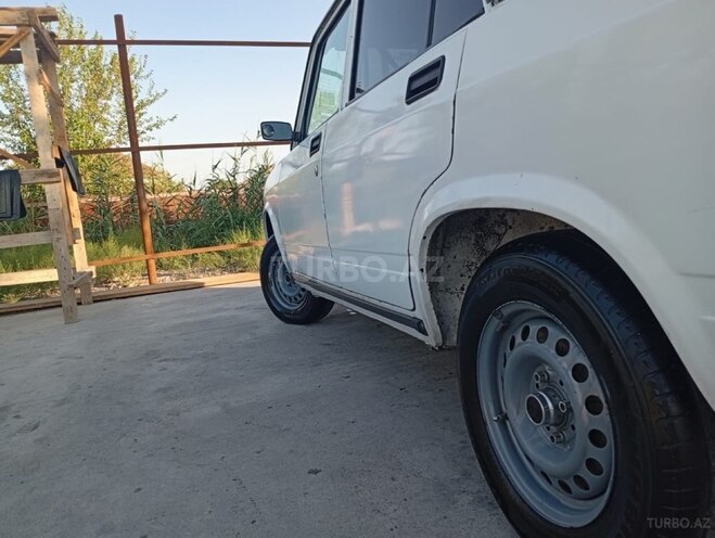 LADA (VAZ) 2107 2004, 75,000 km - 1.5 л - Ucar