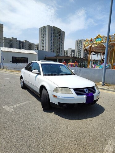 Volkswagen Passat 2003, 195,361 km - 1.8 l - Bakı