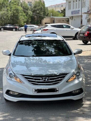 Hyundai Sonata-5