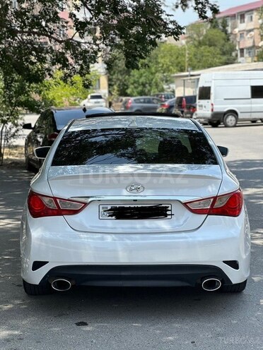 Hyundai Sonata-8
