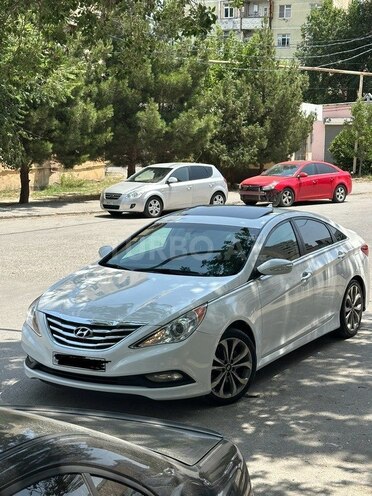 Hyundai Sonata-2
