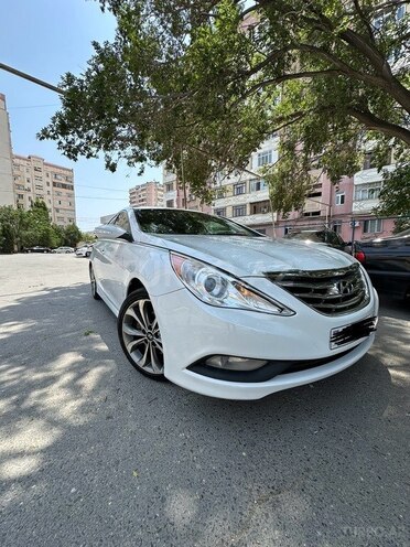 Hyundai Sonata-4