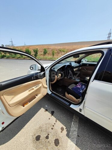 Volkswagen Passat 2003, 195,361 km - 1.8 l - Bakı