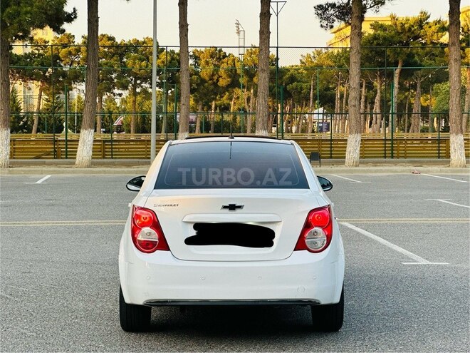 Chevrolet Aveo-4