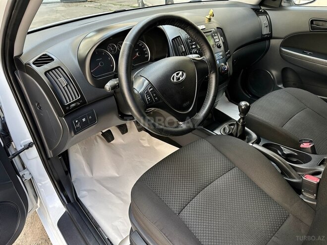Hyundai i30 2009, 297,758 km - 1.6 л - Bakı