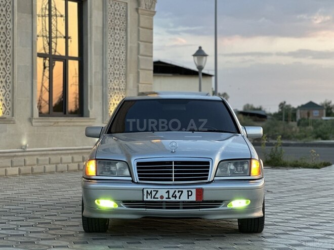 Mercedes C 230 2000, 278,000 km - 2.3 l - Saatlı