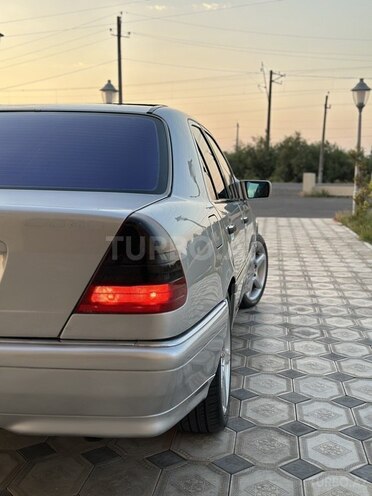 Mercedes C 230 2000, 278,000 km - 2.3 l - Saatlı