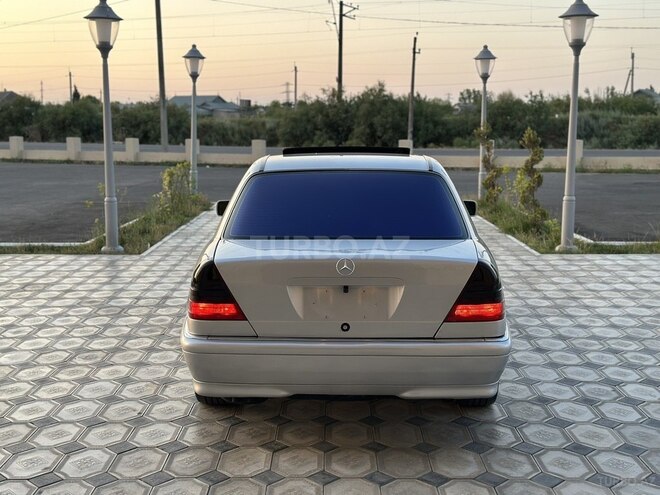 Mercedes C 230 2000, 278,000 km - 2.3 l - Saatlı