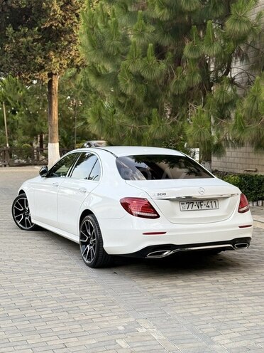 Mercedes E 300 2018, 144,010 km - 2.0 l - Masallı