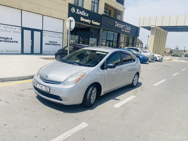 Toyota Prius-1