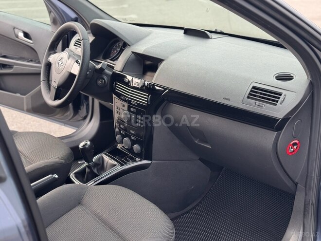 Opel Astra 2009, 228,000 km - 1.4 l - Bakı