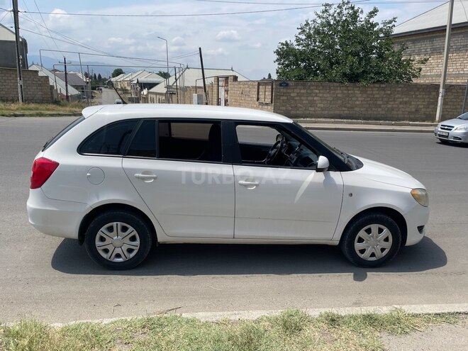 Skoda Fabia 2013, 298,000 km - 1.2 l - Gəncə