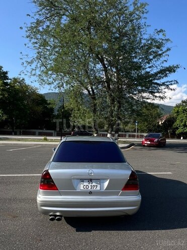 Mercedes C 240 2000, 414,000 km - 2.4 l - Zaqatala