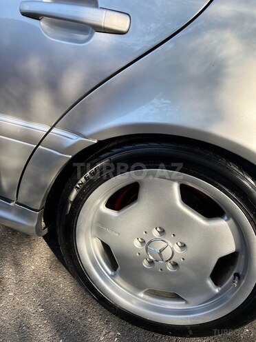 Mercedes C 240 2000, 414,000 km - 2.4 l - Zaqatala