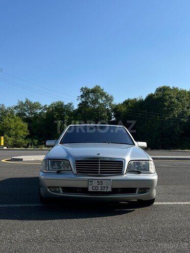 Mercedes C 240 2000, 414,000 km - 2.4 l - Zaqatala