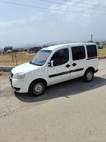 Fiat Doblo 2011, 247,000 km - 1.3 l - Bakı