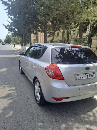 Kia Ceed 2009, 230,000 km - 1.4 л - Ucar