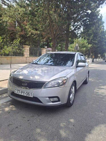 Kia Ceed 2009, 230,000 km - 1.4 л - Ucar