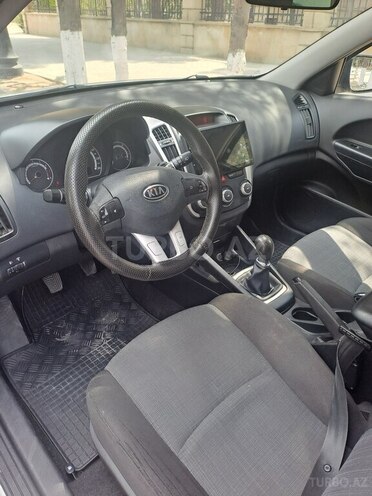 Kia Ceed 2009, 230,000 km - 1.4 л - Ucar