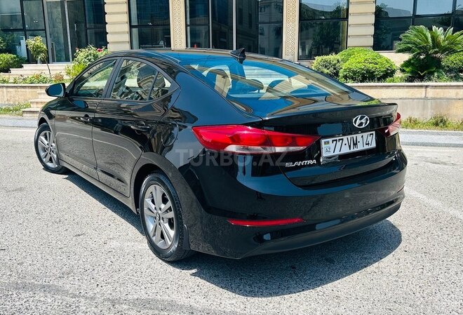 Hyundai Elantra 2018, 98,000 km - 2.0 l - Bakı