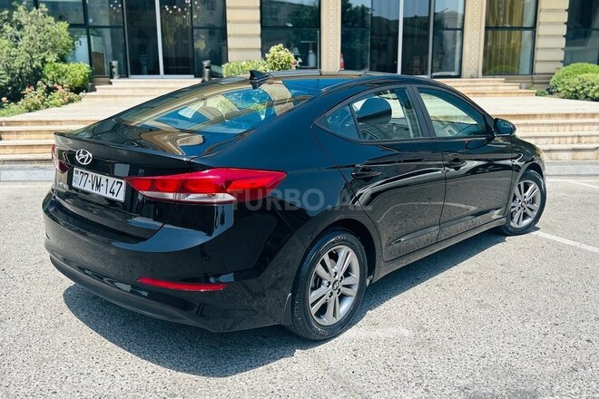 Hyundai Elantra 2018, 98,000 km - 2.0 l - Bakı