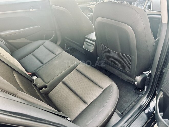 Hyundai Elantra 2018, 98,000 km - 2.0 l - Bakı