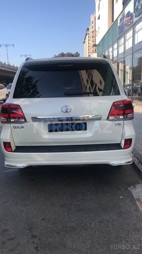 Toyota Land Cruiser-3