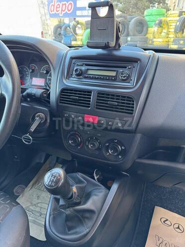 Fiat Doblo 2014, 174,187 km - 1.3 l - Bakı