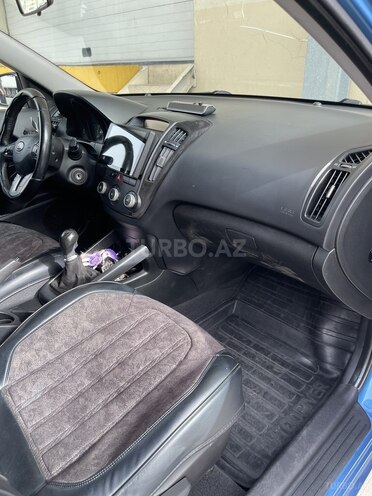 Kia Ceed 2011, 317,000 km - 1.4 l - Bakı