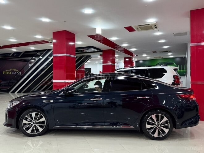 Kia K5-10