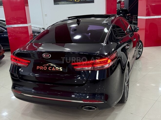 Kia K5-17