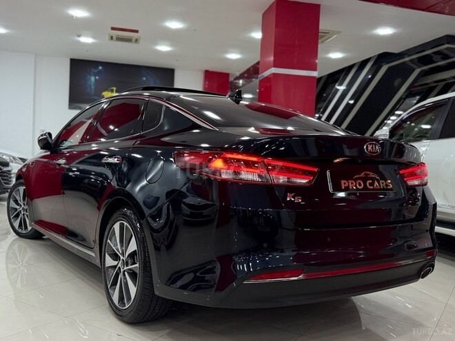 Kia K5-22