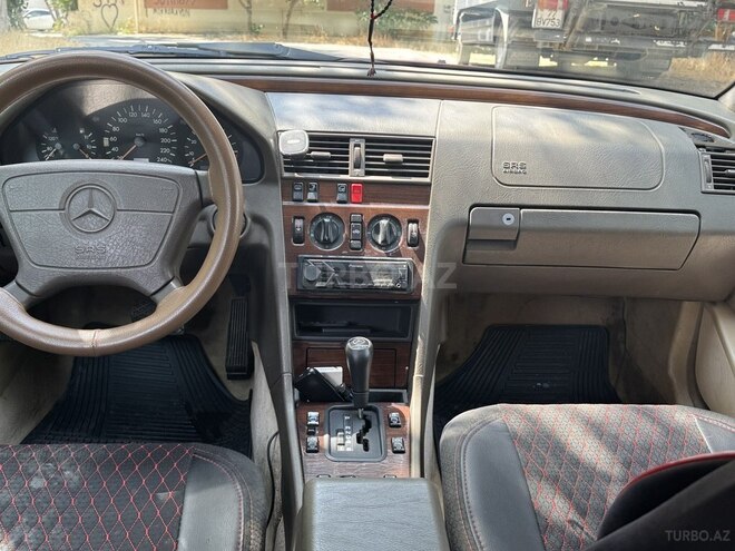Mercedes C 180 1995, 300,000 km - 1.8 l - Bakı