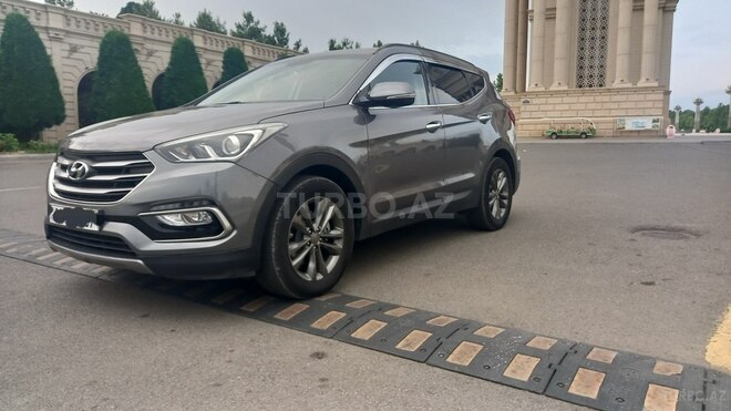 Hyundai Santa Fe-13