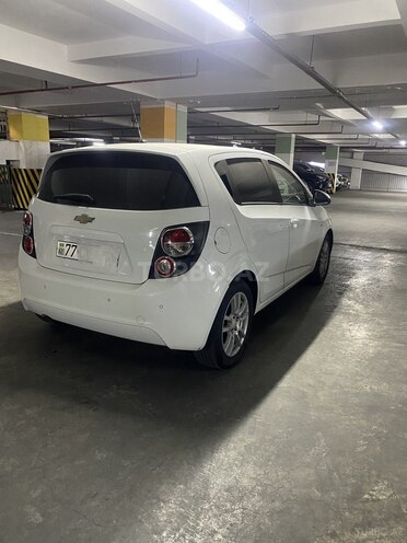 Chevrolet Aveo-8