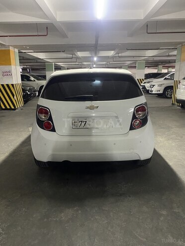 Chevrolet Aveo-10
