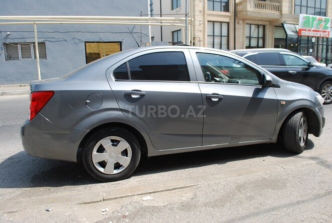 Chevrolet Aveo-6