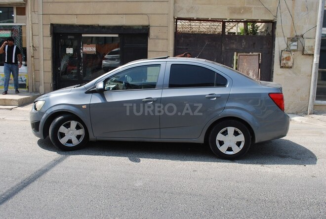 Chevrolet Aveo-4