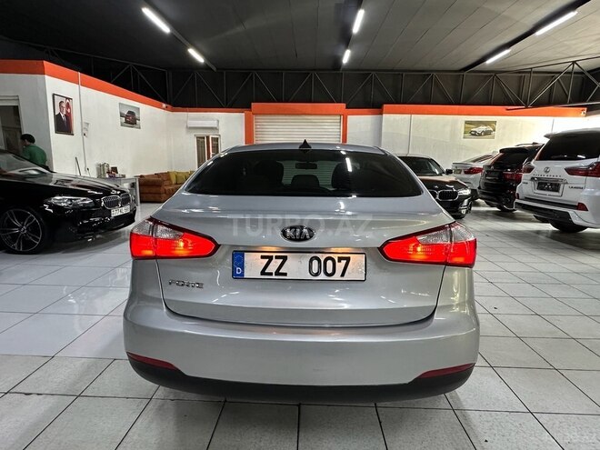 Kia Forte-7